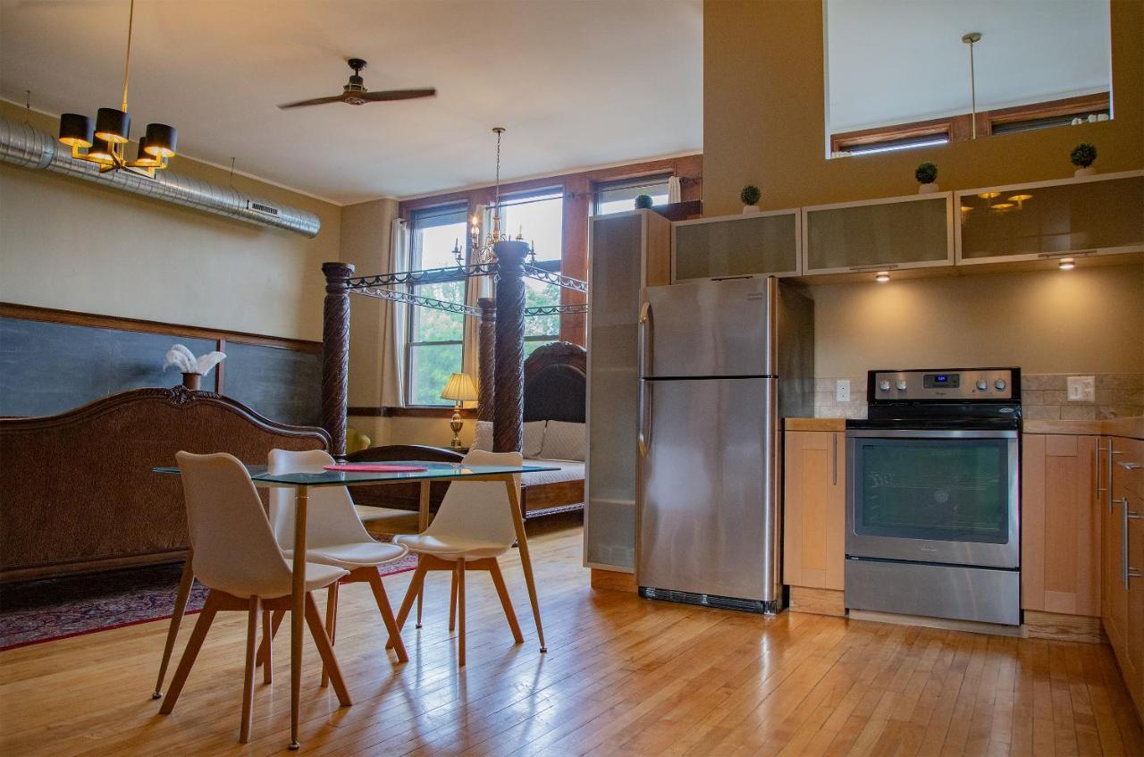 Апарт отель School 31 Lofts Рочестер Экстерьер фото