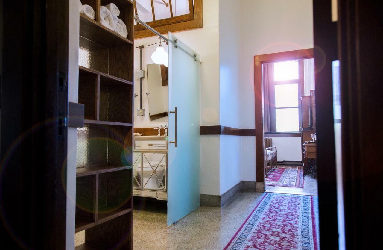 Апарт отель School 31 Lofts Рочестер Экстерьер фото